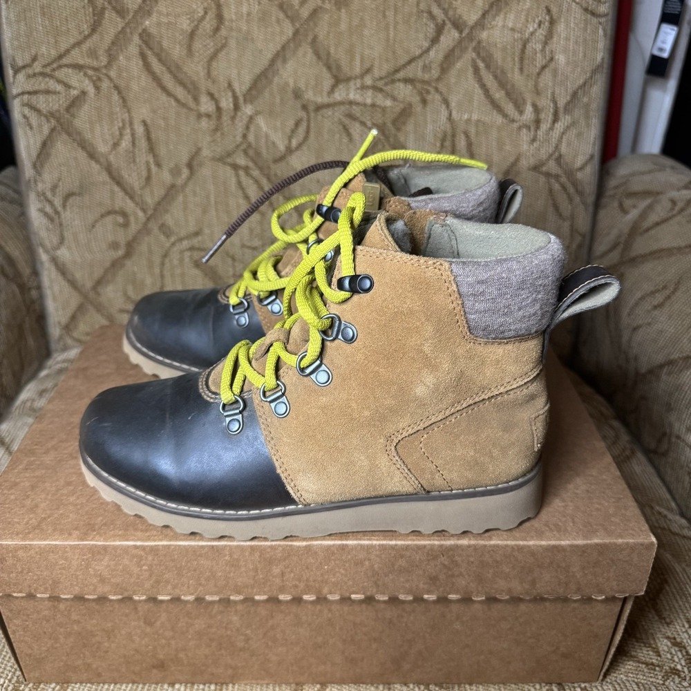 UGG Australia Kids Hilmar Waterproof‎ Boots Size 4